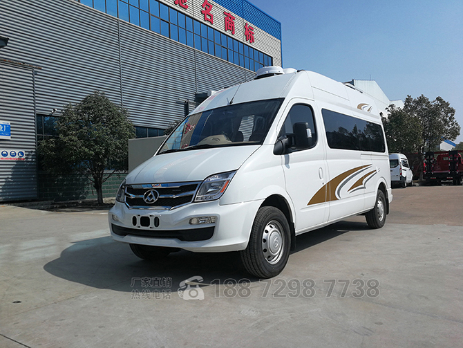 上汽大通V80長軸高頂B型房車