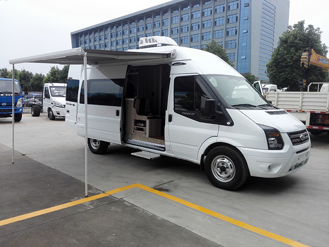 新世代全順自行式旅居車