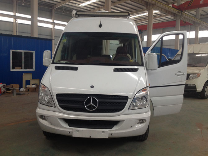 奔馳凌特B型房車多方位展示圖1