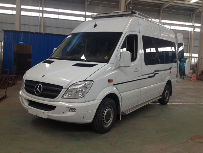 奔馳凌特B型房車多方位展示圖2