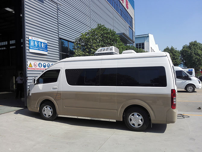 福田風(fēng)景G9房車(chē)多方位展示圖3