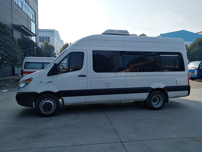江淮星銳長軸高頂B型房車多方位展示圖4