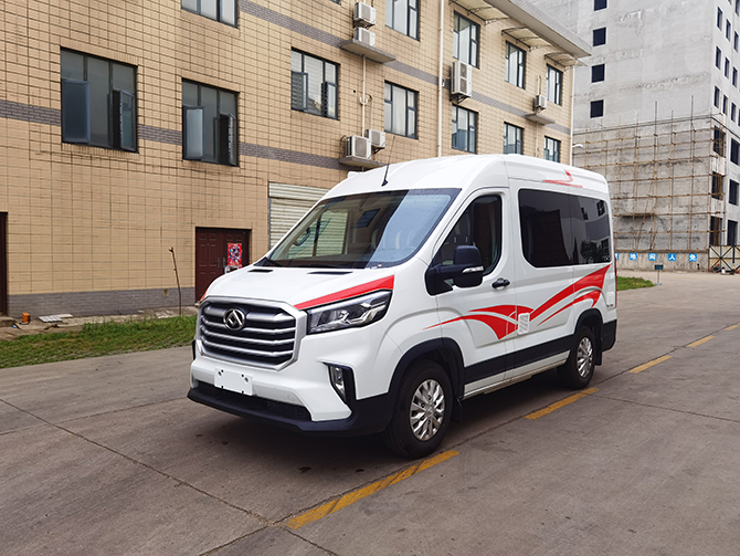 上汽大通V90短軸高（中）頂B型房車多方位展示圖4