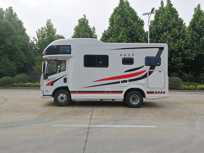 上汽躍進H500輕卡平頭自動擋房車多方位展示圖2